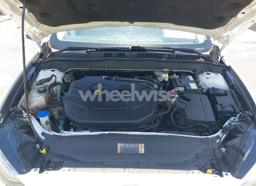 Photo 10 of 2017 Ford Fusion SE (VIN 3FA6P0T96HR316536)