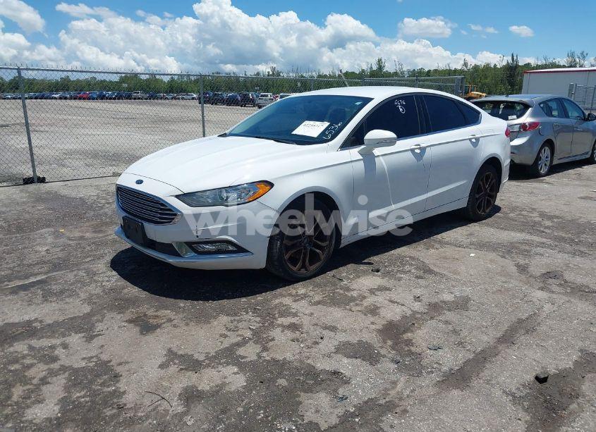 Photo 2 of 2017 Ford Fusion SE (VIN 3FA6P0T96HR316536)