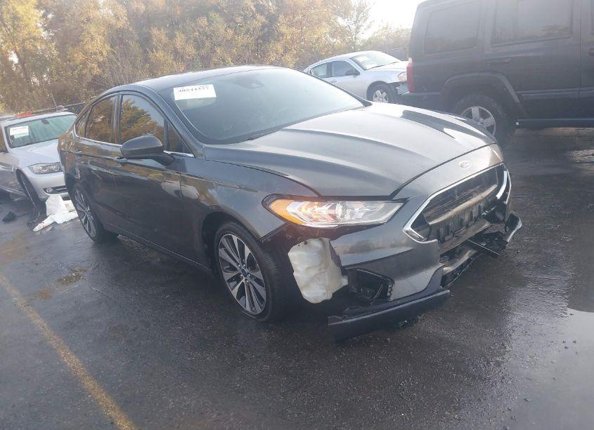 2019 Ford Fusion SE (VIN 3FA6P0T96KR254076) main photo