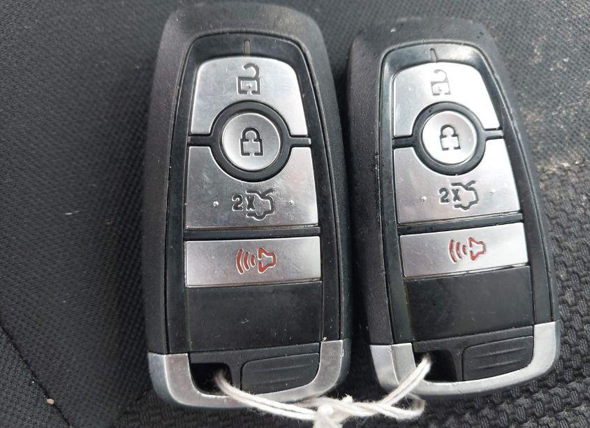 Photo 11 of 2020 Ford Fusion SE (VIN 3FA6P0T96LR163021)