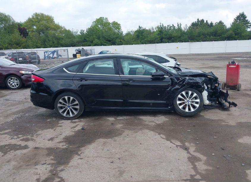 Photo 13 of 2020 Ford Fusion SE (VIN 3FA6P0T96LR163021)