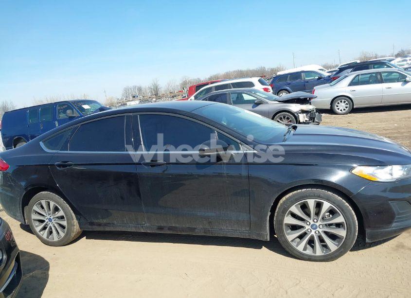 Photo 14 of 2020 Ford Fusion SE (VIN 3FA6P0T96LR179655)