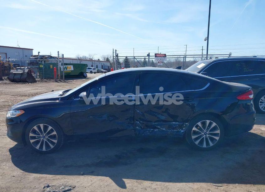 Photo 15 of 2020 Ford Fusion SE (VIN 3FA6P0T96LR179655)