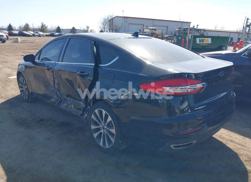 Photo 3 of 2020 Ford Fusion SE (VIN 3FA6P0T96LR179655)