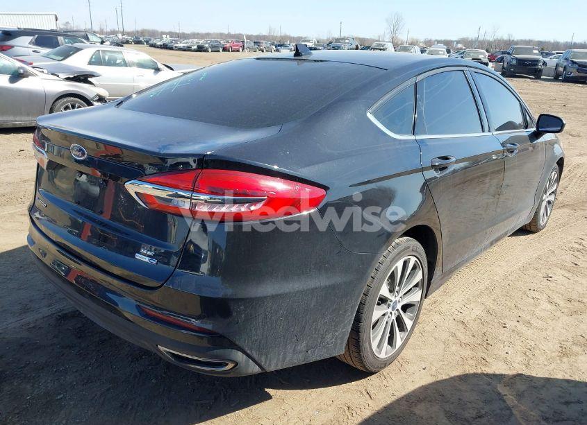 Photo 4 of 2020 Ford Fusion SE (VIN 3FA6P0T96LR179655)
