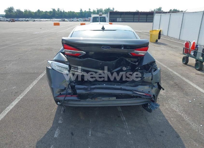 Photo 17 of 2020 Ford Fusion SE (VIN 3FA6P0T96LR190400)