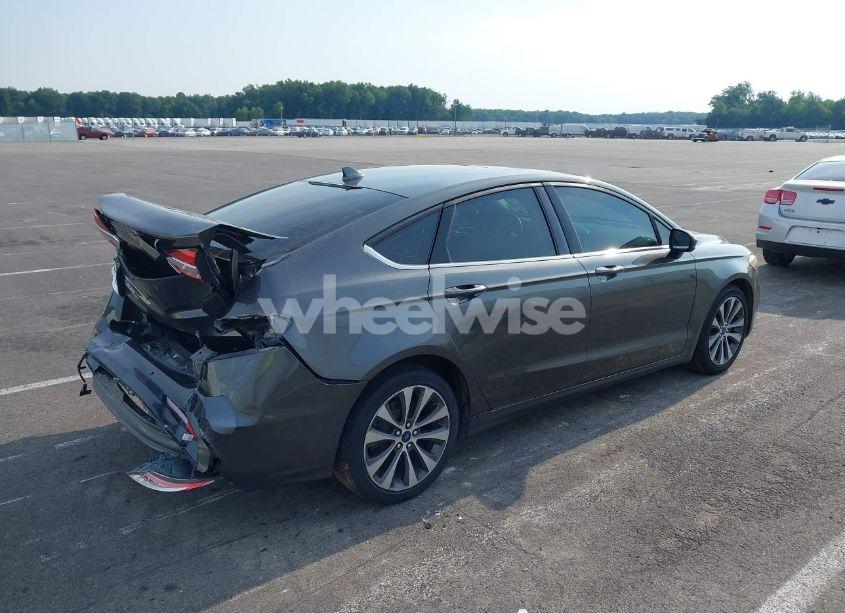 Photo 4 of 2020 Ford Fusion SE (VIN 3FA6P0T96LR190400)