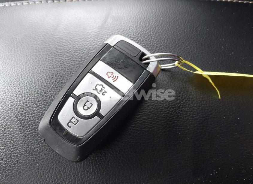 Photo 11 of 2020 Ford Fusion SE (VIN 3FA6P0T96LR202299)