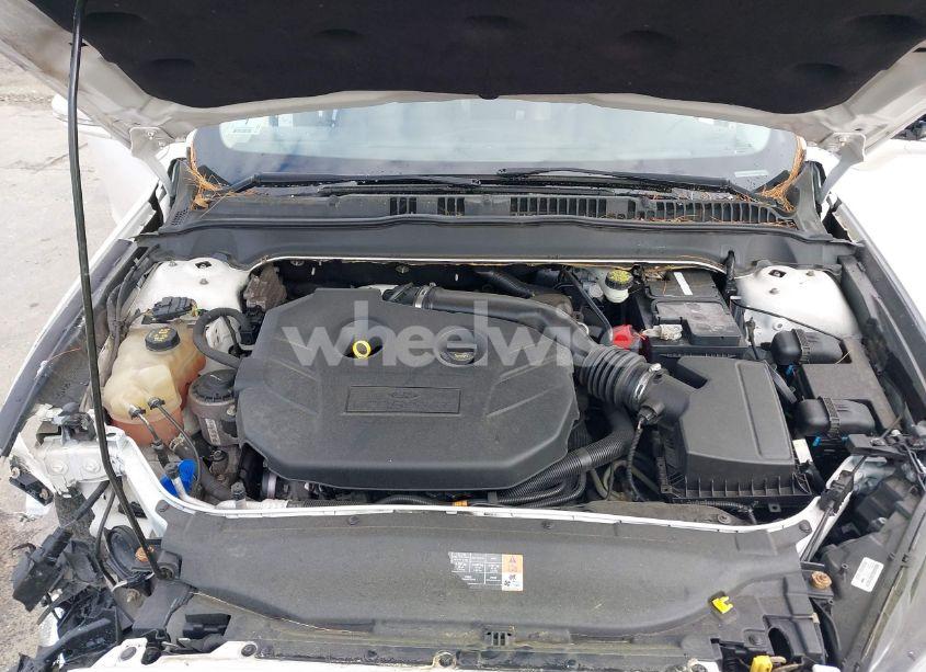 Photo 10 of 2016 Ford Fusion SE (VIN 3FA6P0T97GR271704)