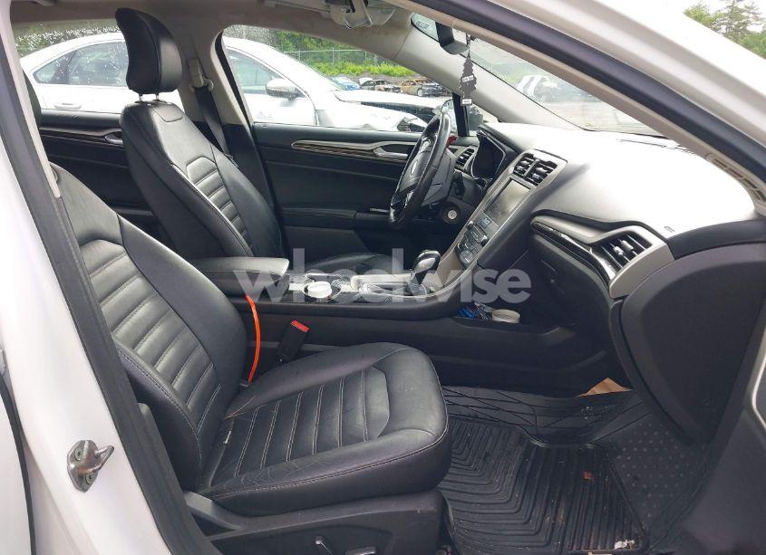 Photo 5 of 2016 Ford Fusion SE (VIN 3FA6P0T97GR271704)