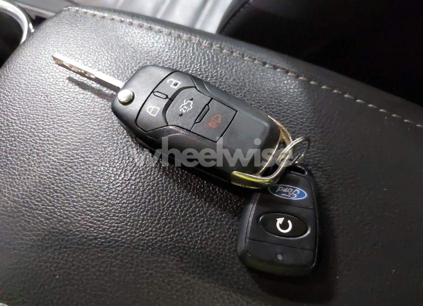 Photo 11 of 2016 Ford Fusion SE (VIN 3FA6P0T97GR353836)