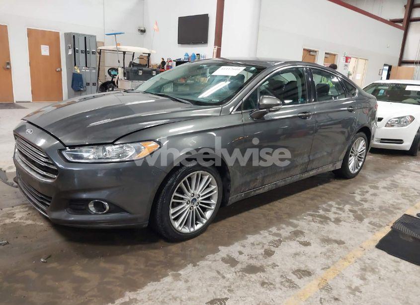 Photo 2 of 2016 Ford Fusion SE (VIN 3FA6P0T97GR353836)