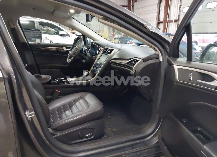 Photo 5 of 2016 Ford Fusion SE (VIN 3FA6P0T97GR353836)