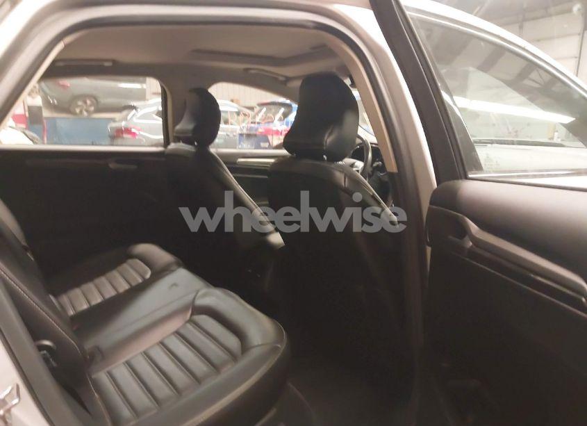 Photo 8 of 2017 Ford Fusion SE (VIN 3FA6P0T97HR243242)