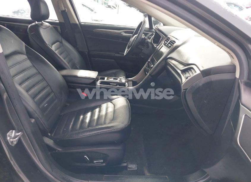 Photo 5 of 2017 Ford Fusion SE (VIN 3FA6P0T97HR406259)