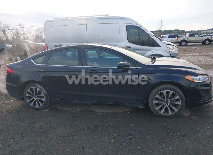 Photo 13 of 2019 Ford Fusion SE (VIN 3FA6P0T97KR224052)