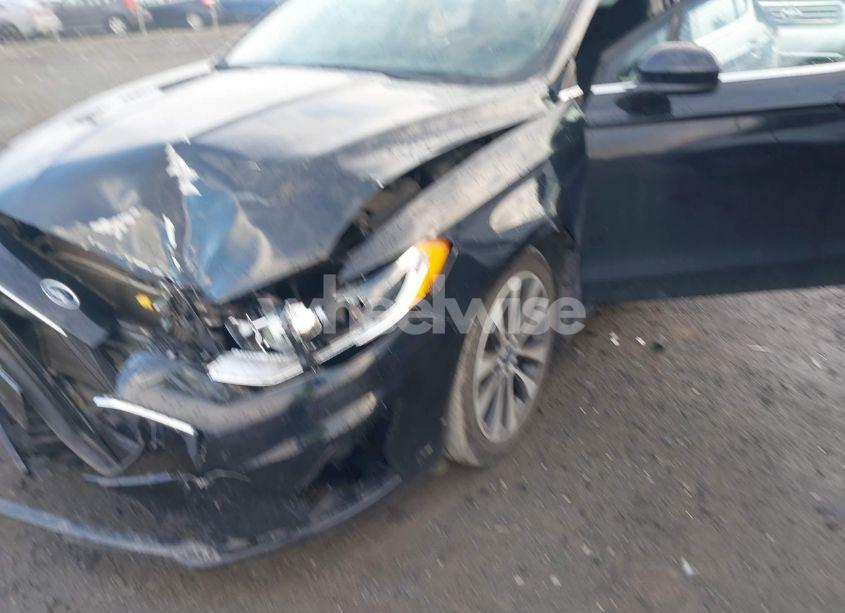 Photo 6 of 2019 Ford Fusion SE (VIN 3FA6P0T97KR224052)