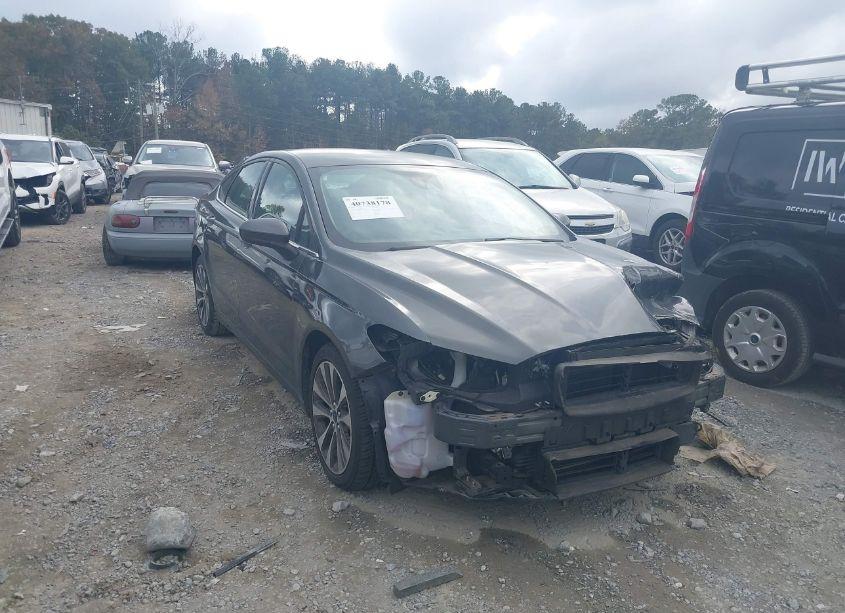 2019 Ford Fusion SE (VIN 3FA6P0T97KR236489) main photo