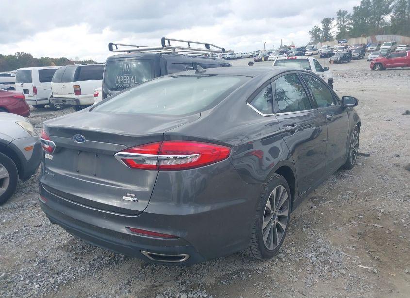 Photo 4 of 2019 Ford Fusion SE (VIN 3FA6P0T97KR236489)