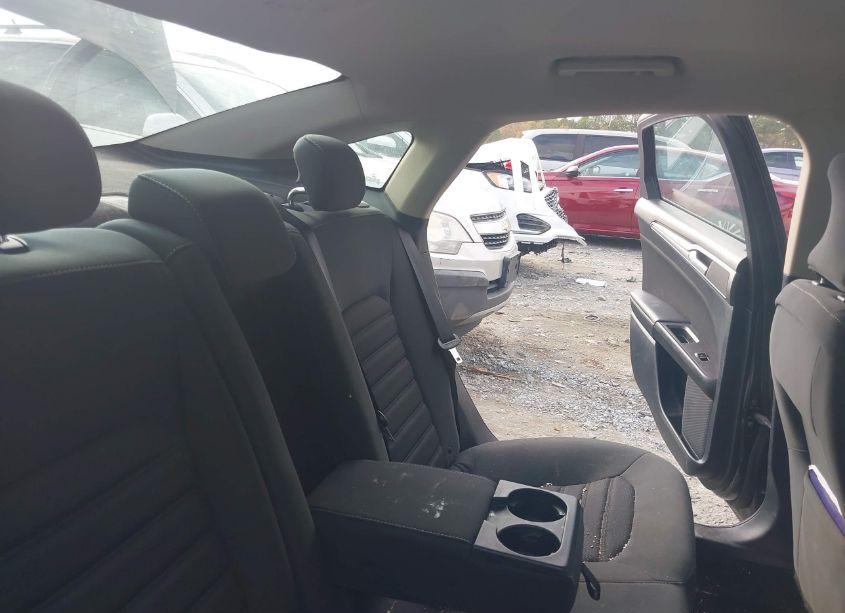 Photo 8 of 2019 Ford Fusion SE (VIN 3FA6P0T97KR236489)