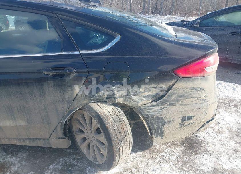 Photo 6 of 2019 Ford Fusion SE (VIN 3FA6P0T97KR260257)