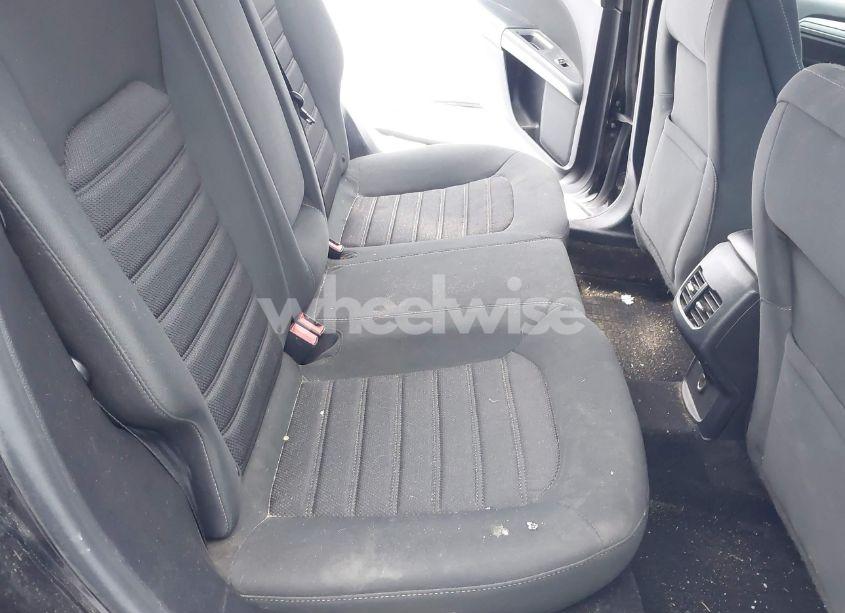 Photo 8 of 2019 Ford Fusion SE (VIN 3FA6P0T97KR260257)