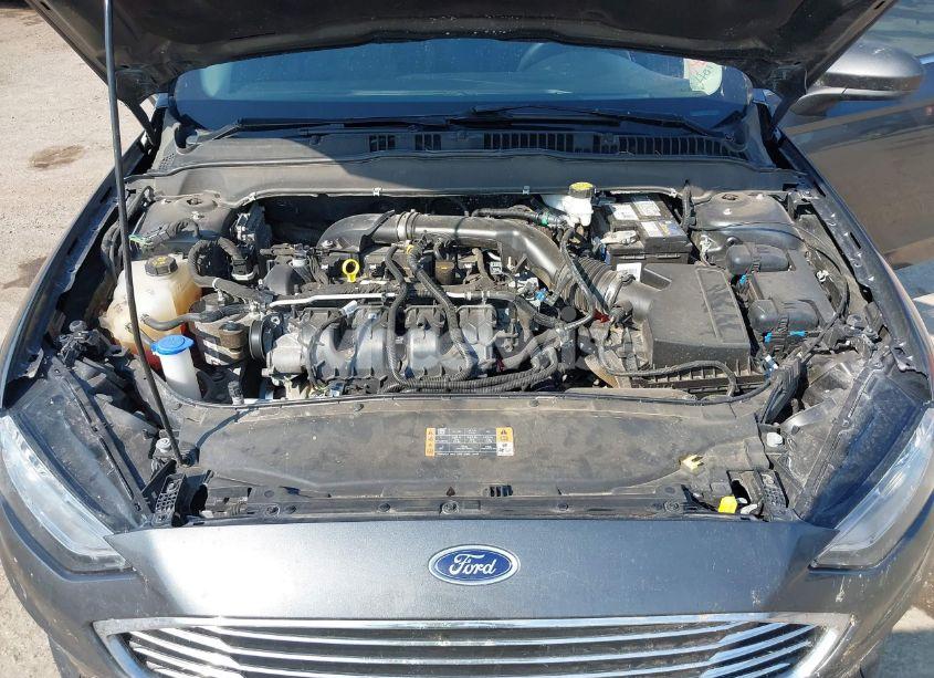 Photo 10 of 2019 Ford Fusion SE (VIN 3FA6P0T97KR285238)