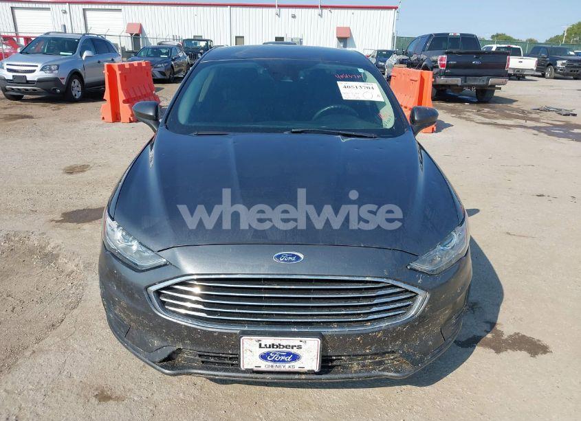 Photo 12 of 2019 Ford Fusion SE (VIN 3FA6P0T97KR285238)