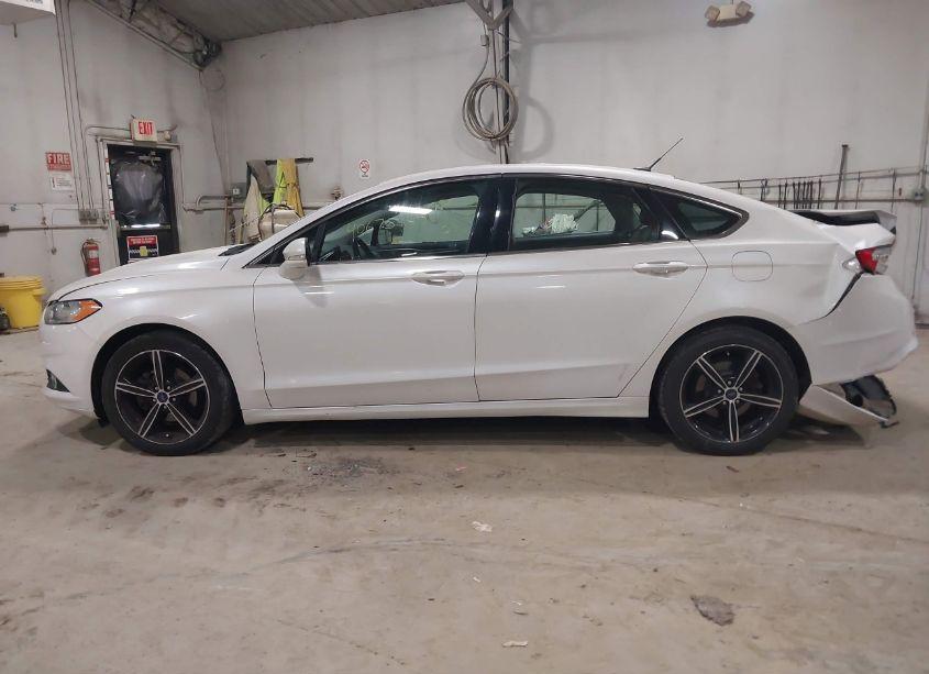 Photo 14 of 2015 Ford Fusion SE (VIN 3FA6P0T98FR111135)