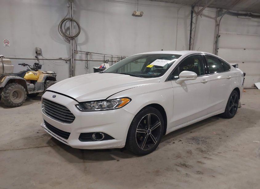 Photo 2 of 2015 Ford Fusion SE (VIN 3FA6P0T98FR111135)