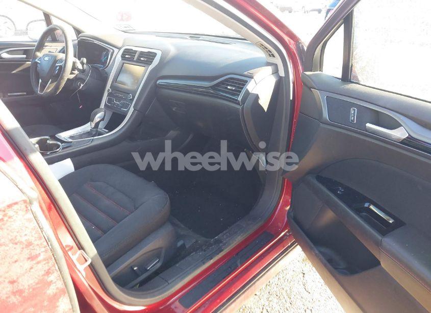 Photo 5 of 2016 Ford Fusion SE (VIN 3FA6P0T98GR154343)