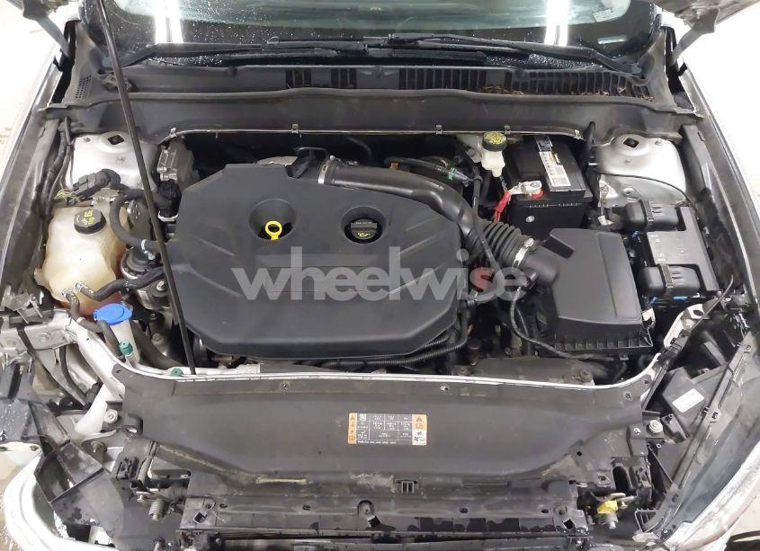 Photo 10 of 2017 Ford Fusion SE (VIN 3FA6P0T98HR322791)