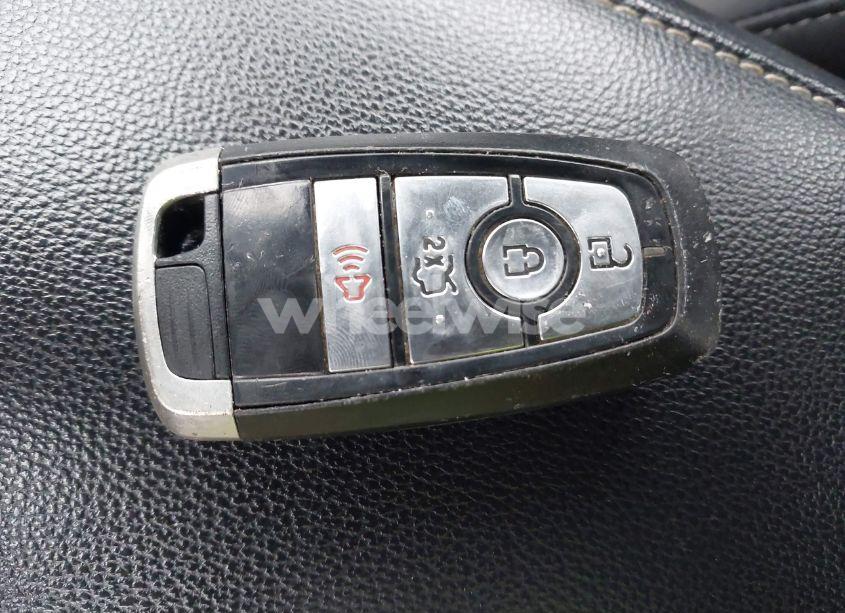 Photo 11 of 2019 Ford Fusion SE (VIN 3FA6P0T98KR253723)