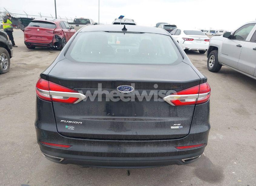 Photo 16 of 2019 Ford Fusion SE (VIN 3FA6P0T98KR253723)