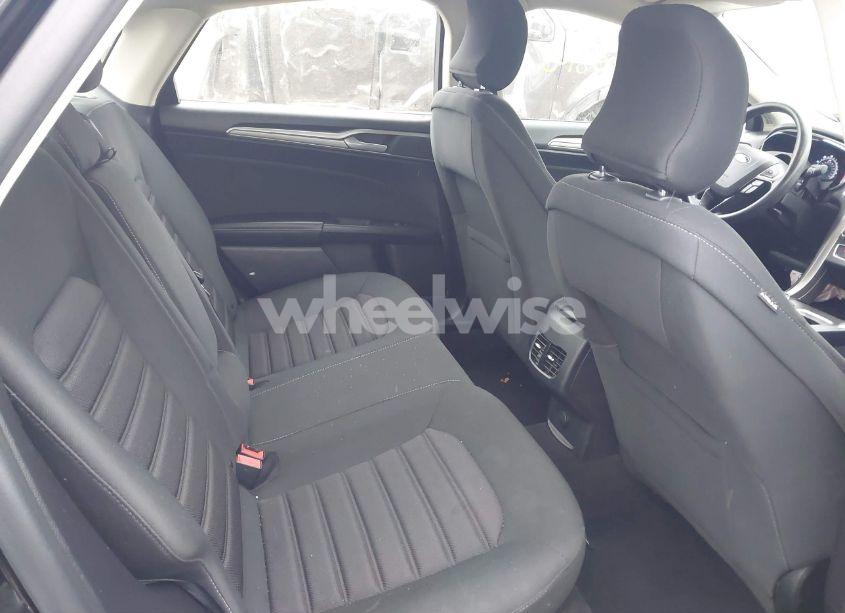 Photo 8 of 2019 Ford Fusion SE (VIN 3FA6P0T98KR253723)