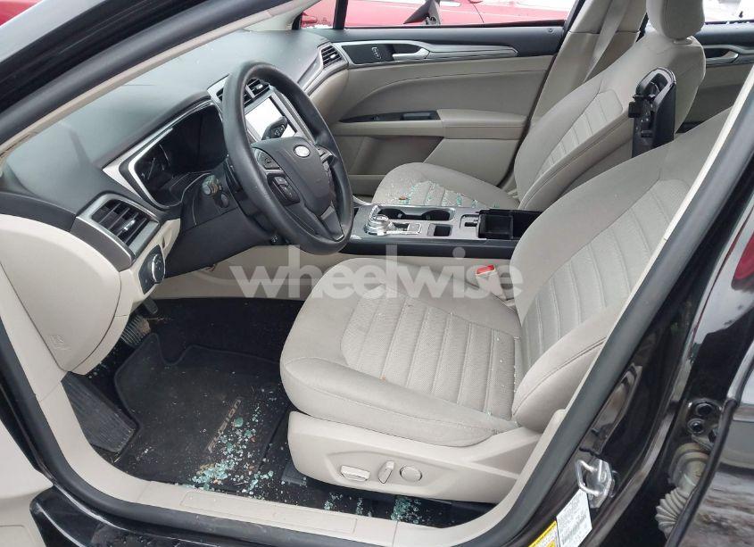 Photo 14 of 2019 Ford Fusion SE (VIN 3FA6P0T98KR264205)