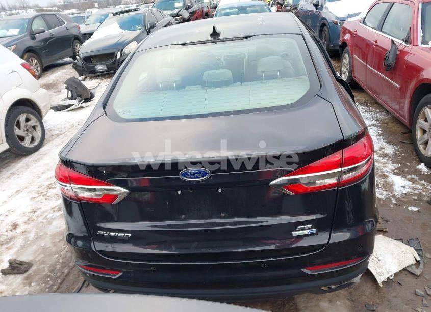 Photo 16 of 2019 Ford Fusion SE (VIN 3FA6P0T98KR264205)