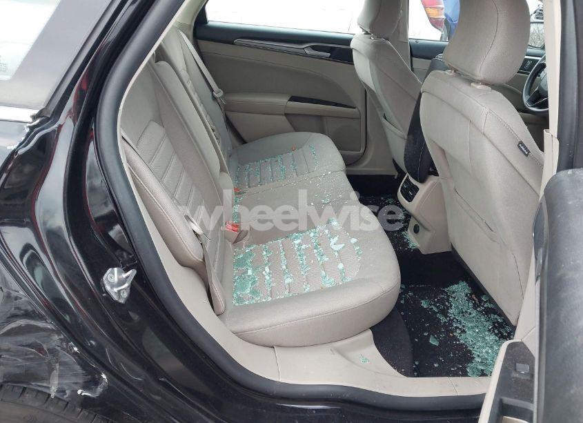 Photo 8 of 2019 Ford Fusion SE (VIN 3FA6P0T98KR264205)