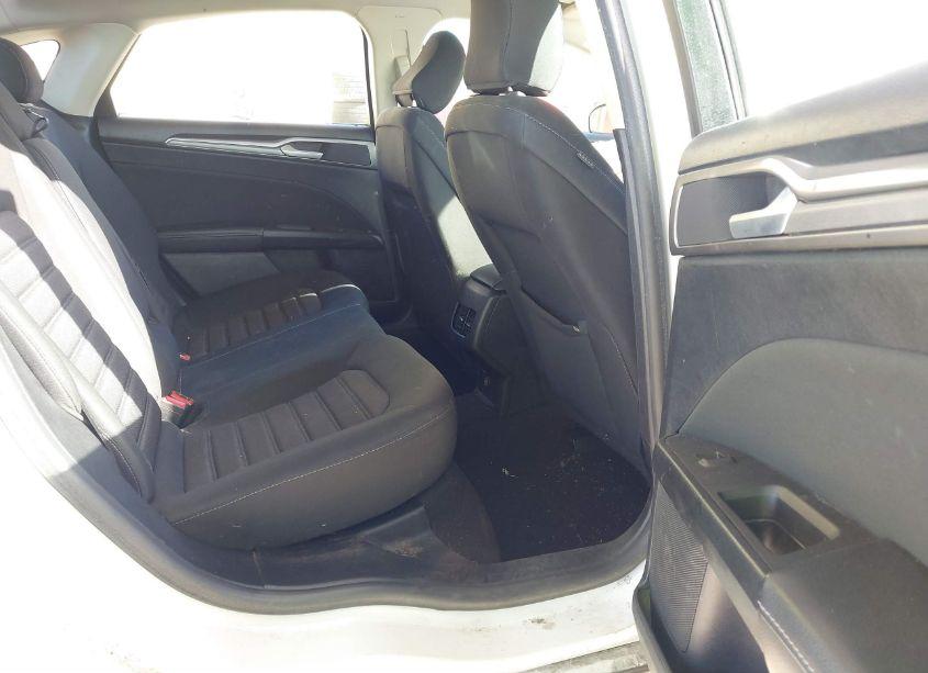 Photo 8 of 2020 Ford Fusion SE (VIN 3FA6P0T98LR150352)