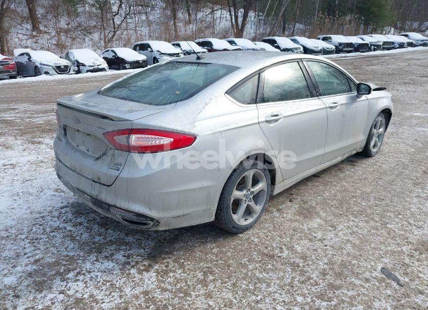 Photo 4 of 2015 Ford Fusion SE (VIN 3FA6P0T99FR175751)