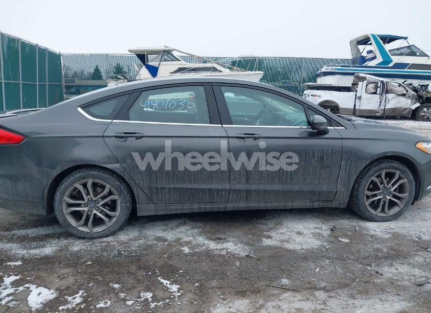 Photo 13 of 2017 Ford Fusion SE (VIN 3FA6P0T99HR143921)