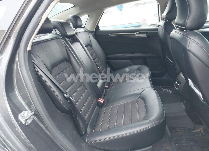 Photo 8 of 2017 Ford Fusion SE (VIN 3FA6P0T99HR143921)