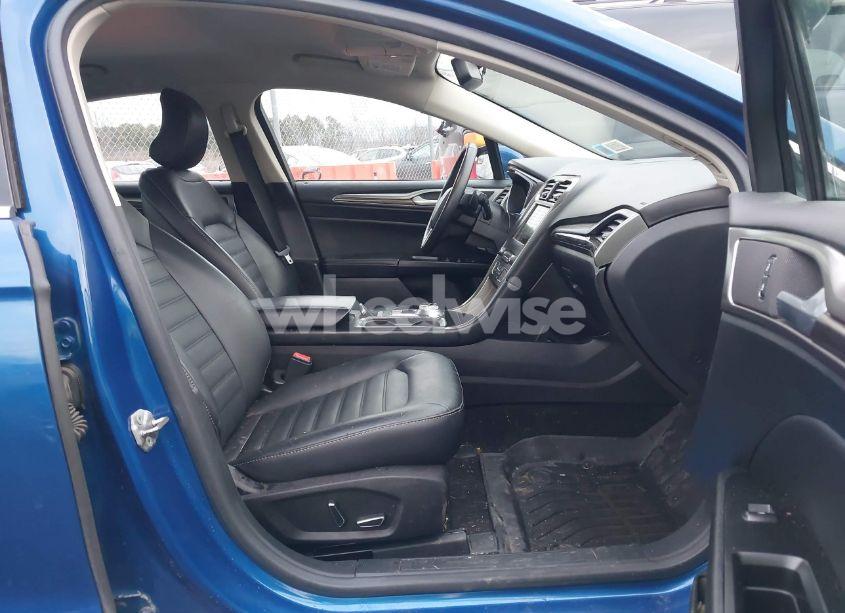 Photo 5 of 2017 Ford Fusion SE (VIN 3FA6P0T99HR173808)