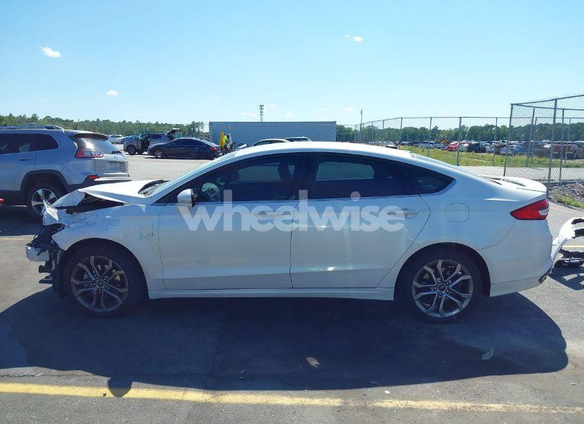 Photo 15 of 2017 Ford Fusion SE (VIN 3FA6P0T99HR303781)