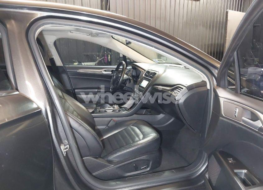 Photo 5 of 2017 Ford Fusion SE (VIN 3FA6P0T99HR387343)