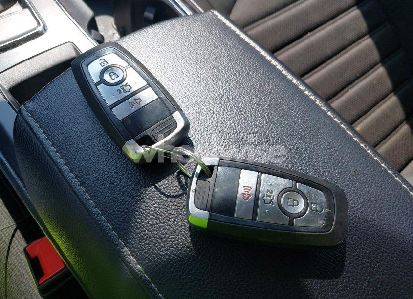 Photo 11 of 2019 Ford Fusion SE (VIN 3FA6P0T99KR103782)