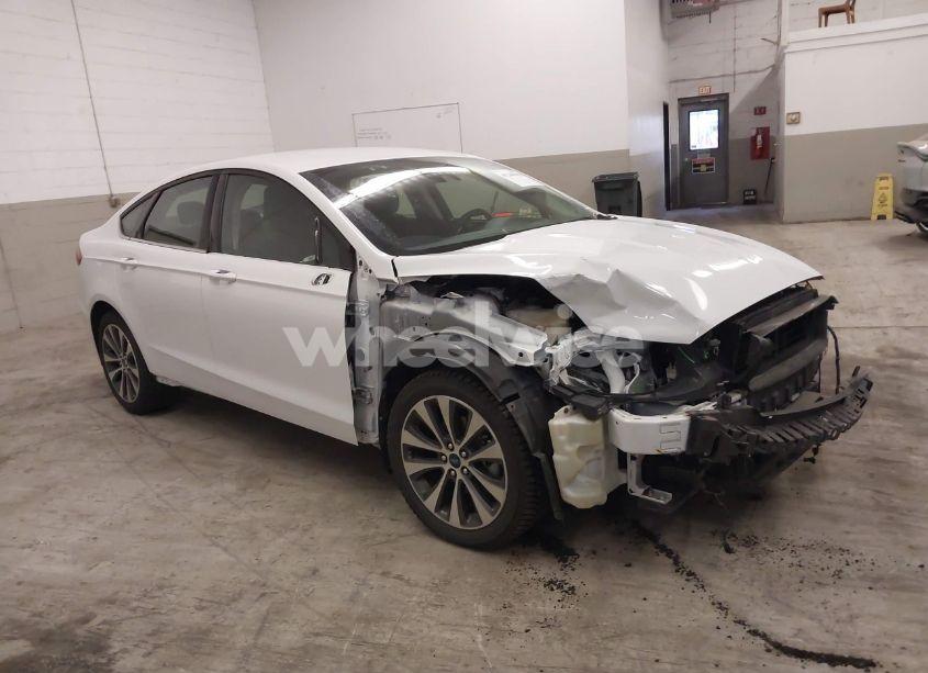 2019 Ford Fusion SE (VIN 3FA6P0T99KR248272) main photo