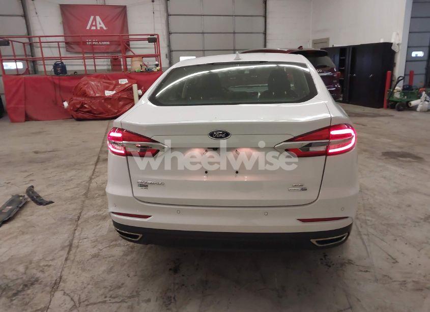 Photo 17 of 2019 Ford Fusion SE (VIN 3FA6P0T99KR248272)