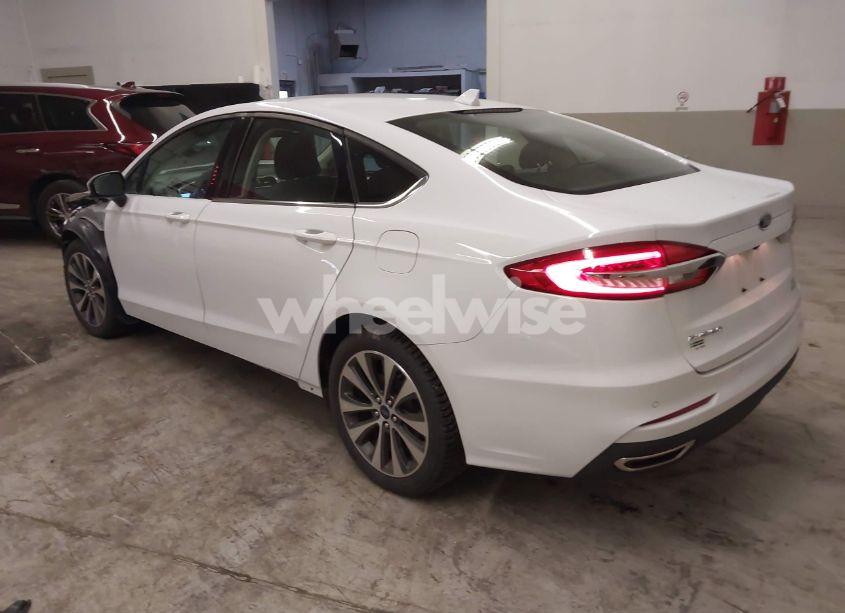 Photo 3 of 2019 Ford Fusion SE (VIN 3FA6P0T99KR248272)