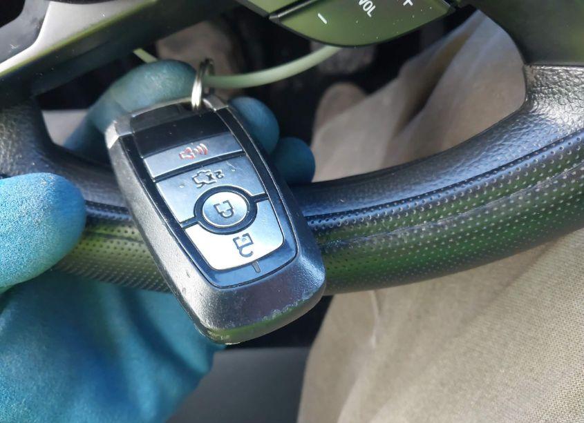 Photo 11 of 2019 Ford Fusion SE (VIN 3FA6P0T99KR270479)